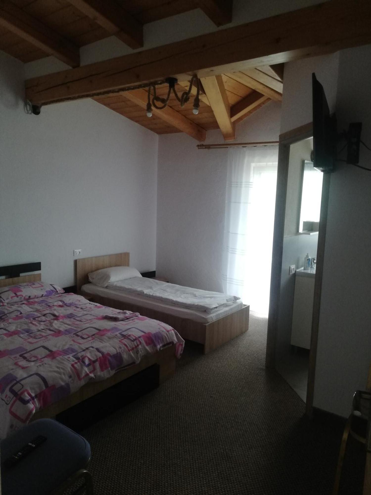 Pensiune Stirbu Borşa Kamer foto